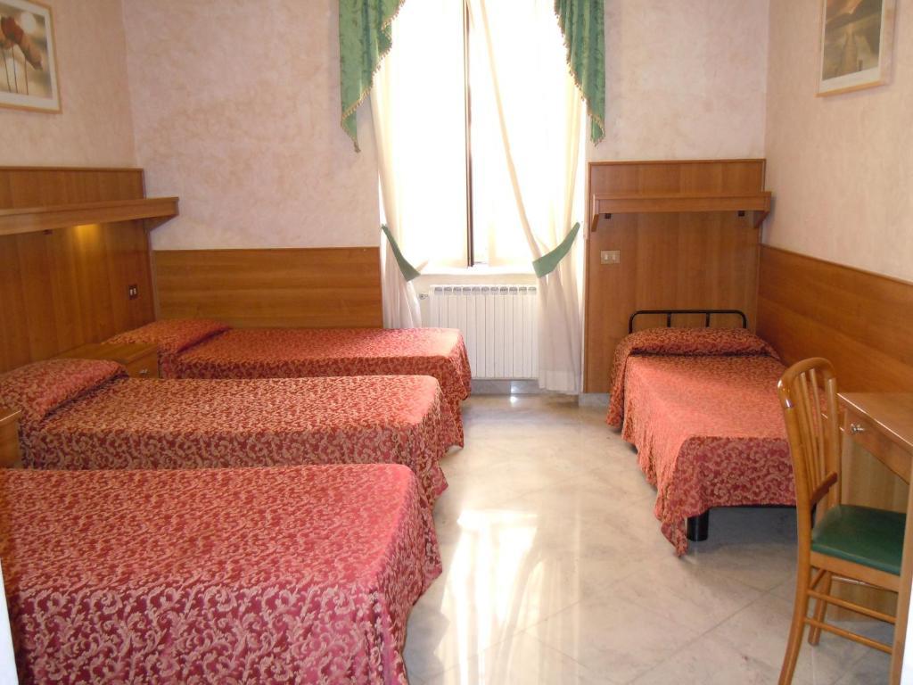 Hotel Papa Germano Rzym Pokój zdjęcie