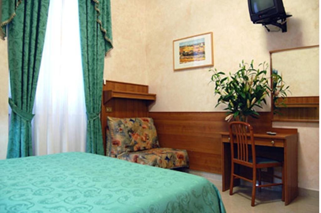 Hotel Papa Germano Rzym Pokój zdjęcie